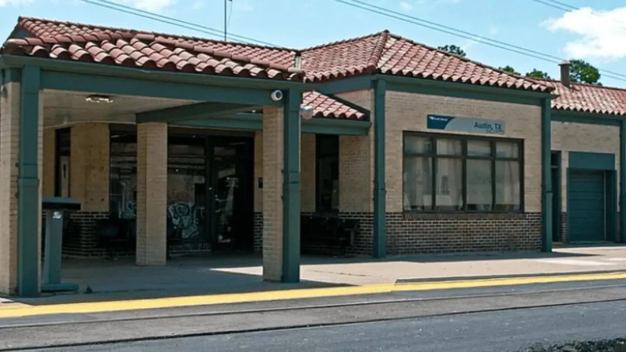 Amtrak Train Station Austin, TX (AUS)