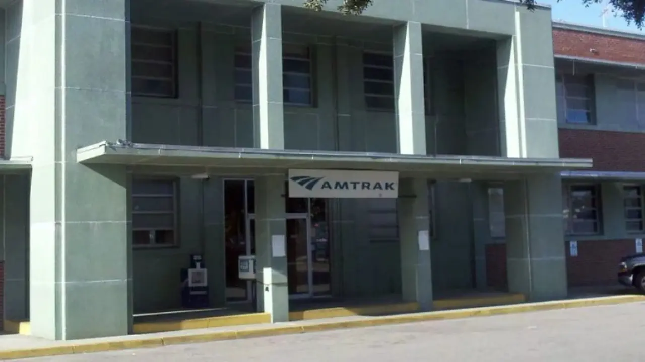 Amtrak Train Station Charleston, SC (CHS)