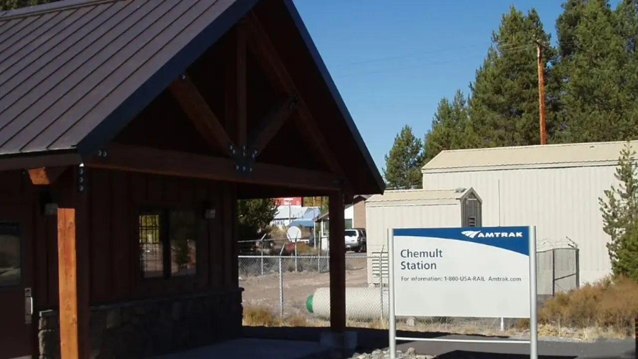 Amtrak Train Station Chemult, OR (CMO)