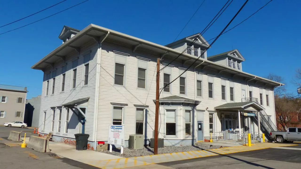 Amtrak Train Station Clifton Forge, VA (CLF)