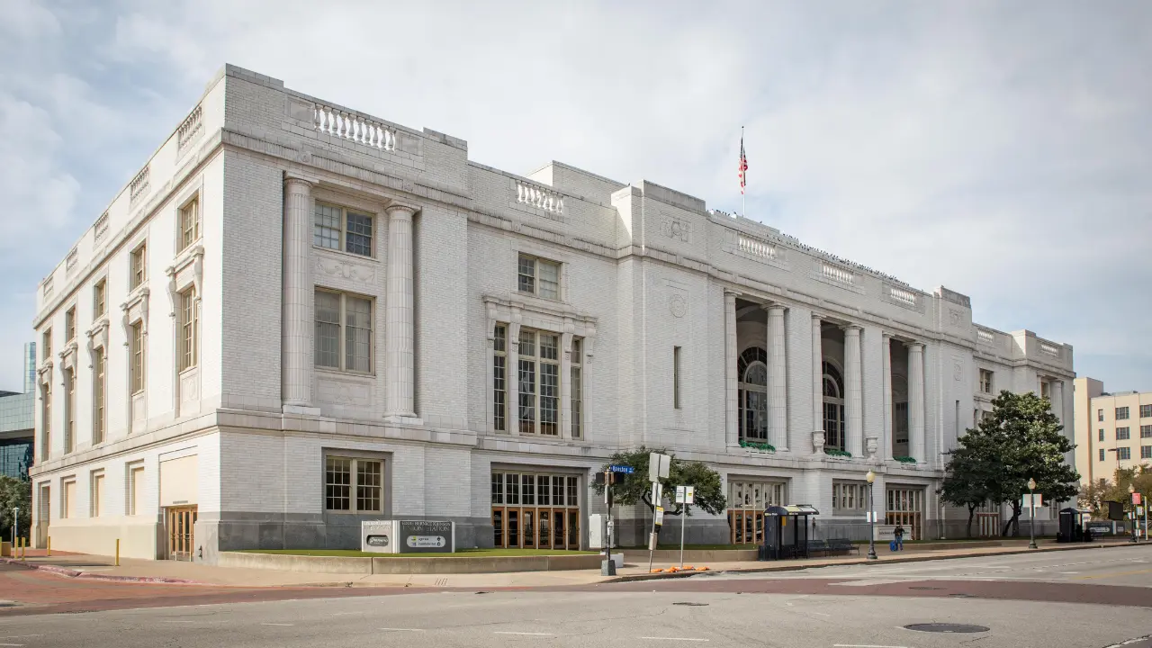 Amtrak Train Station Dallas, TX (DAL)