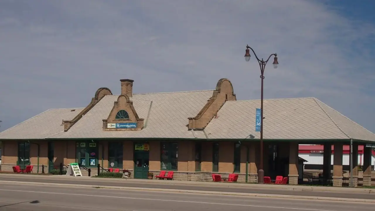 Amtrak Train Station Detroit Lakes, MN (DLK)