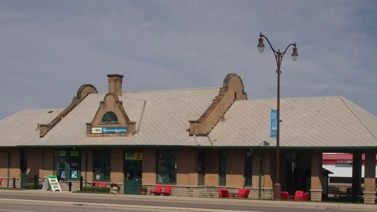 Amtrak Train Station Detroit, MI (DET)