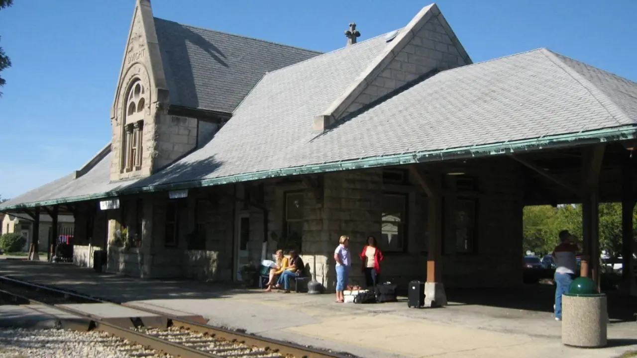 Amtrak Train Station Dwight, IL (DWT)