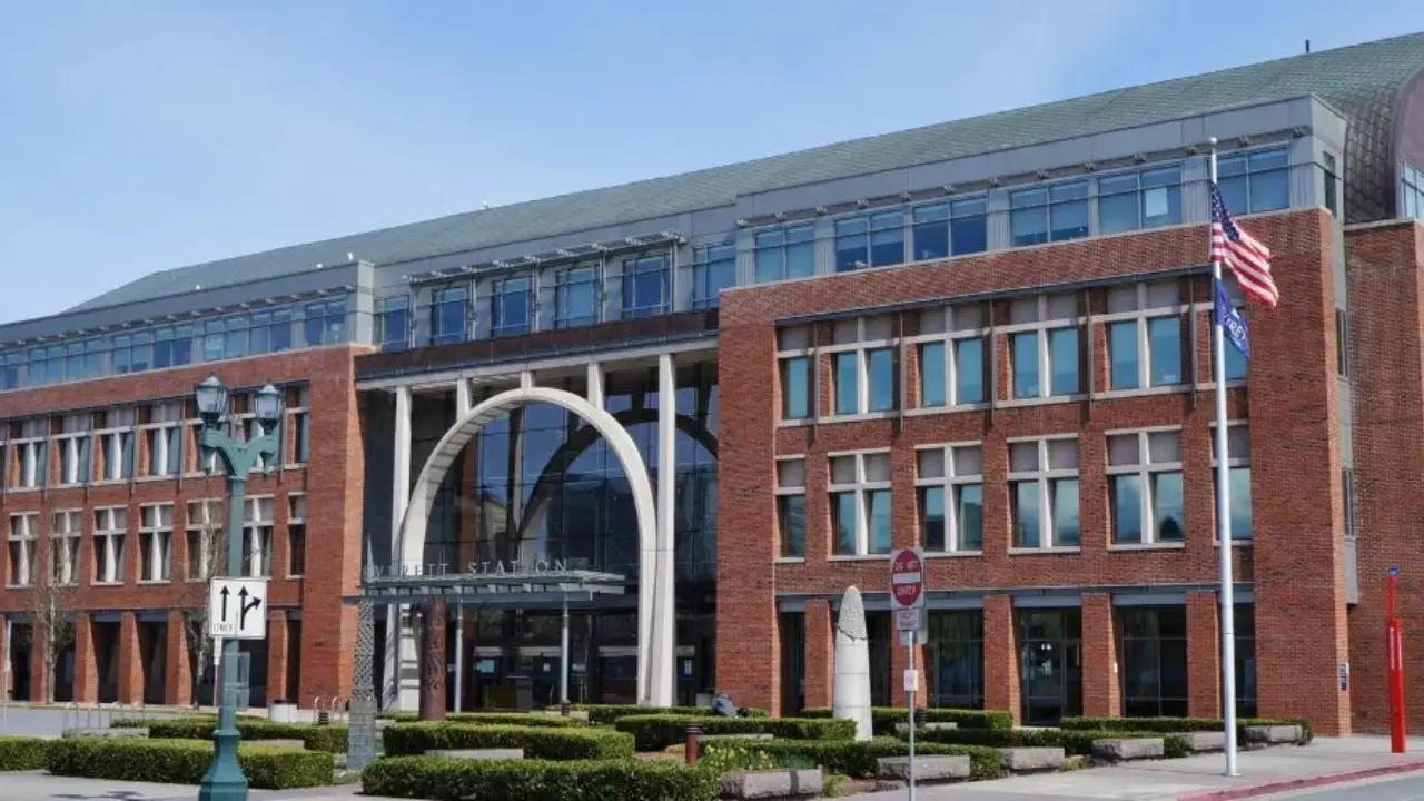 Amtrak Train Station Everett, WA (EVR)