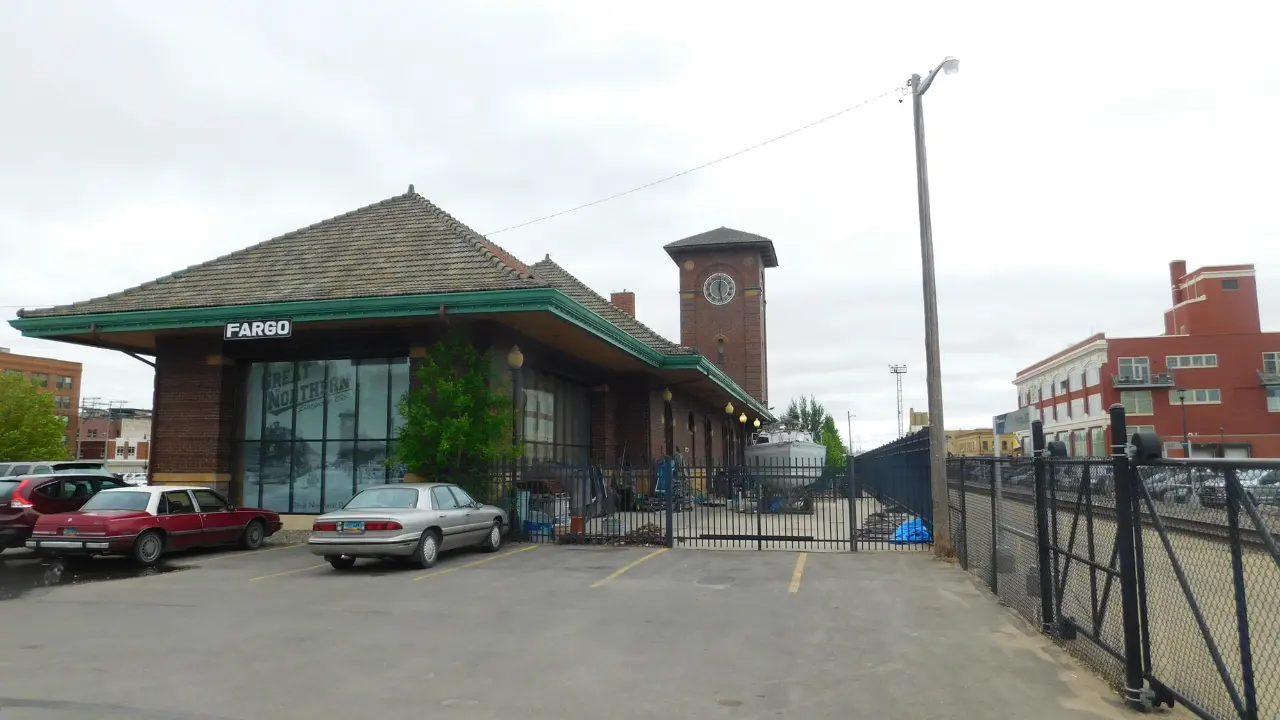 Amtrak Train Station Fargo, ND (FAR)