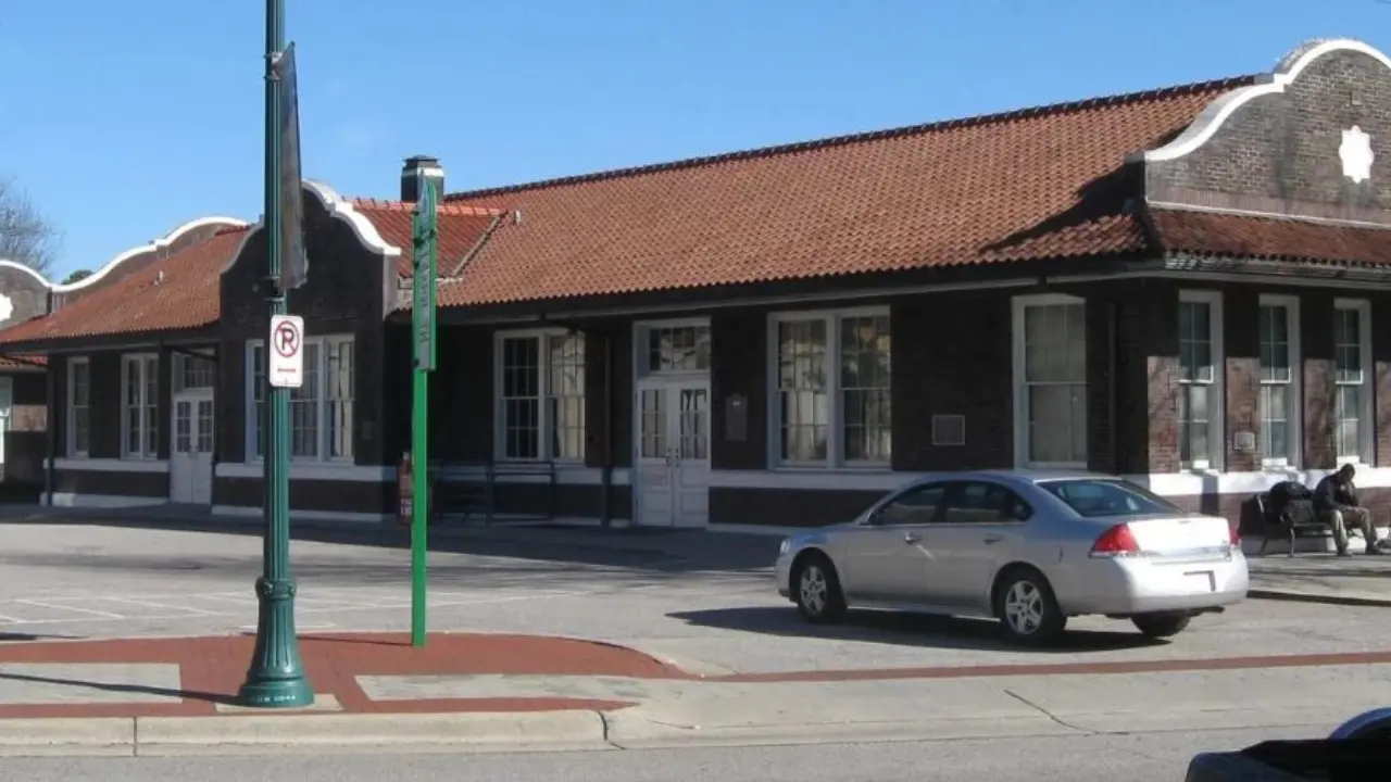 Amtrak Train Station Fayetteville, NC (FAY)