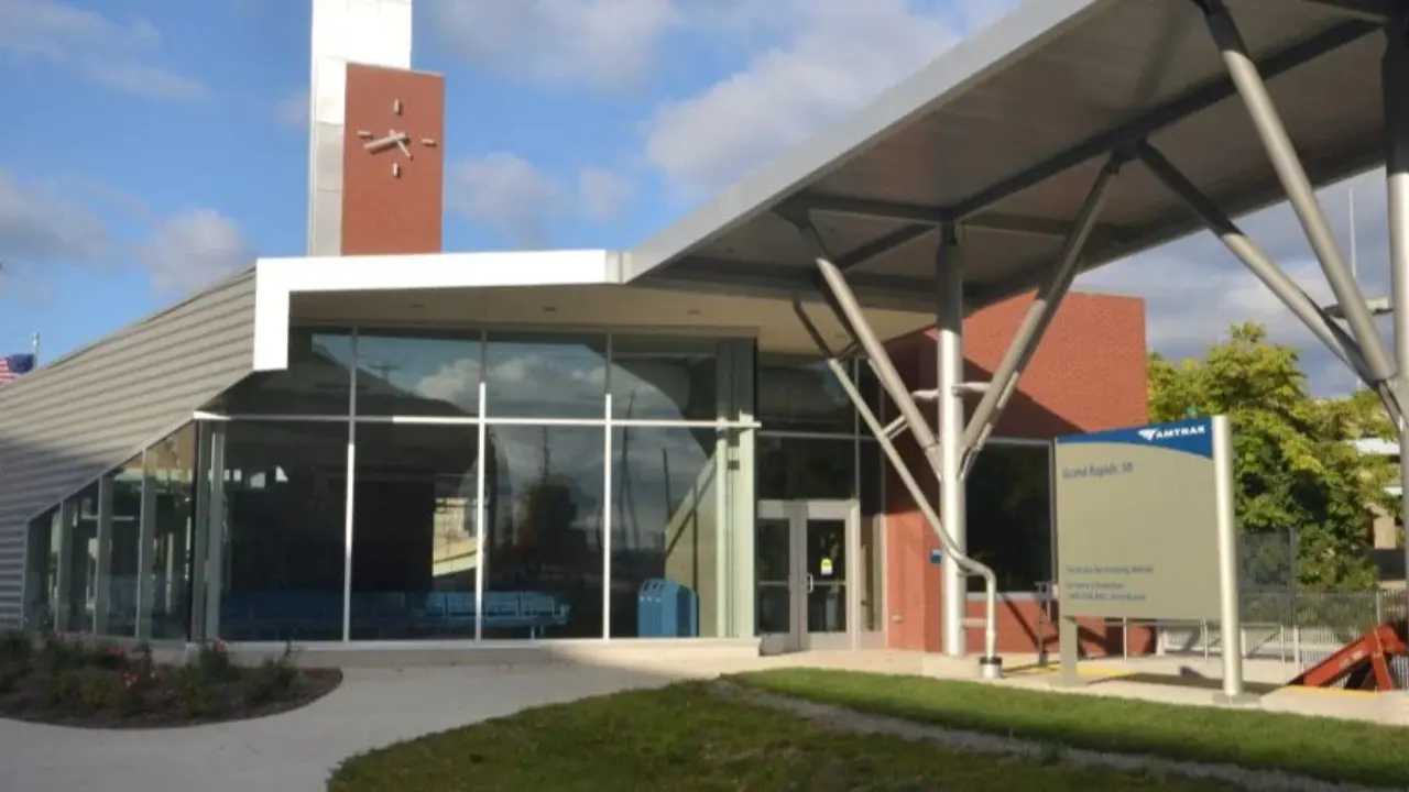 Amtrak Train Station Grand Rapids, MI (GRR)