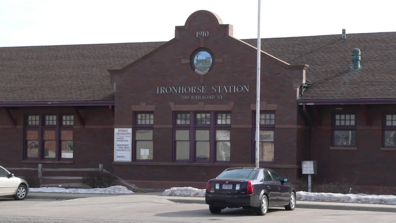 Amtrak Train Station Holdrege, NE (HLD)