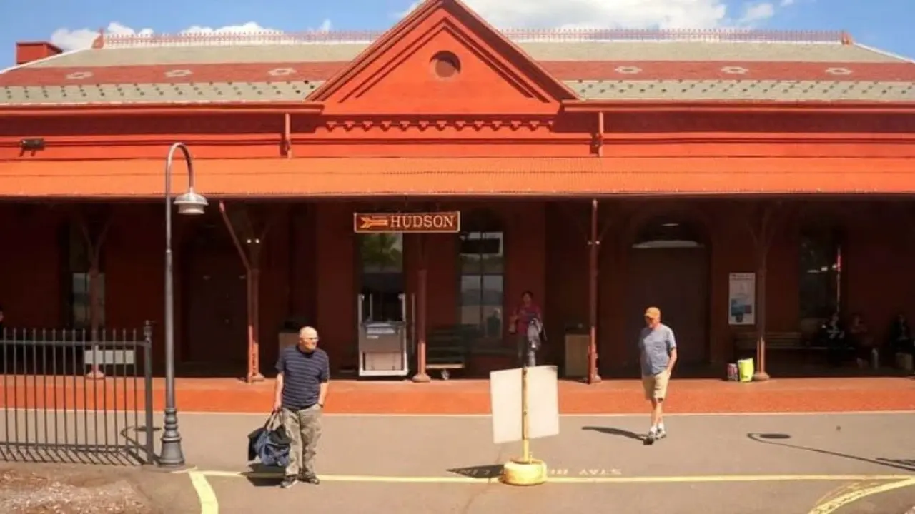 Amtrak Train Station Hudson, NY (HUD)
