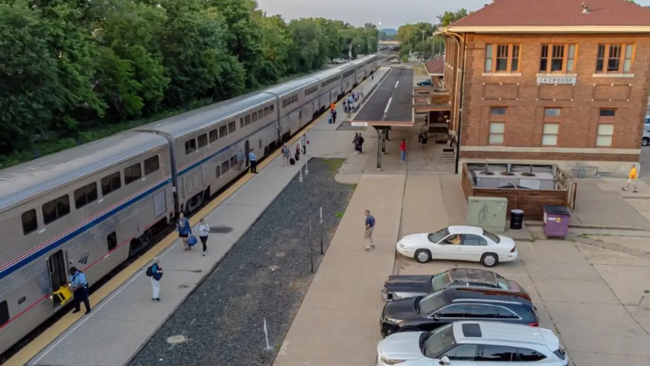 Amtrak Train Station La Crosse, WI (LSE)
