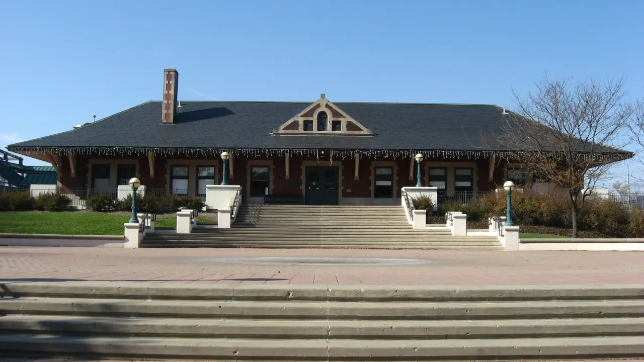 Amtrak Train Station Lafayette, IN (LAF)