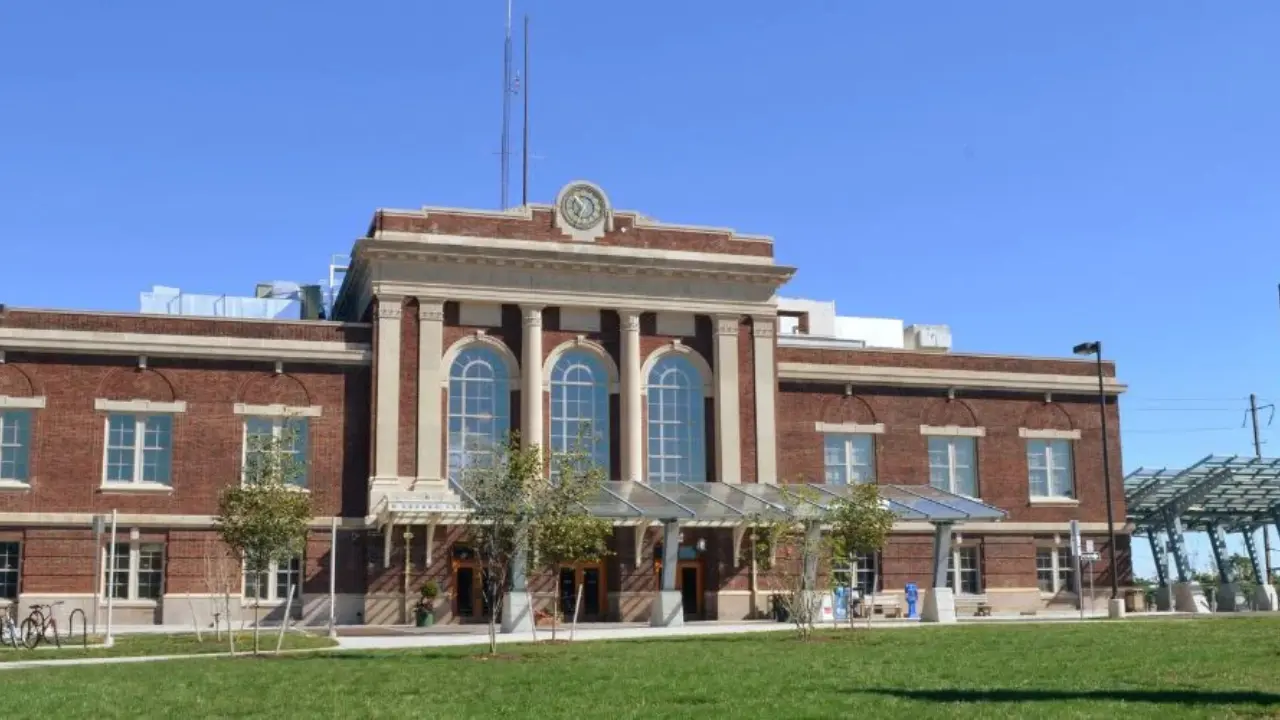 Amtrak Train Station Lancaster, PA (LNC)