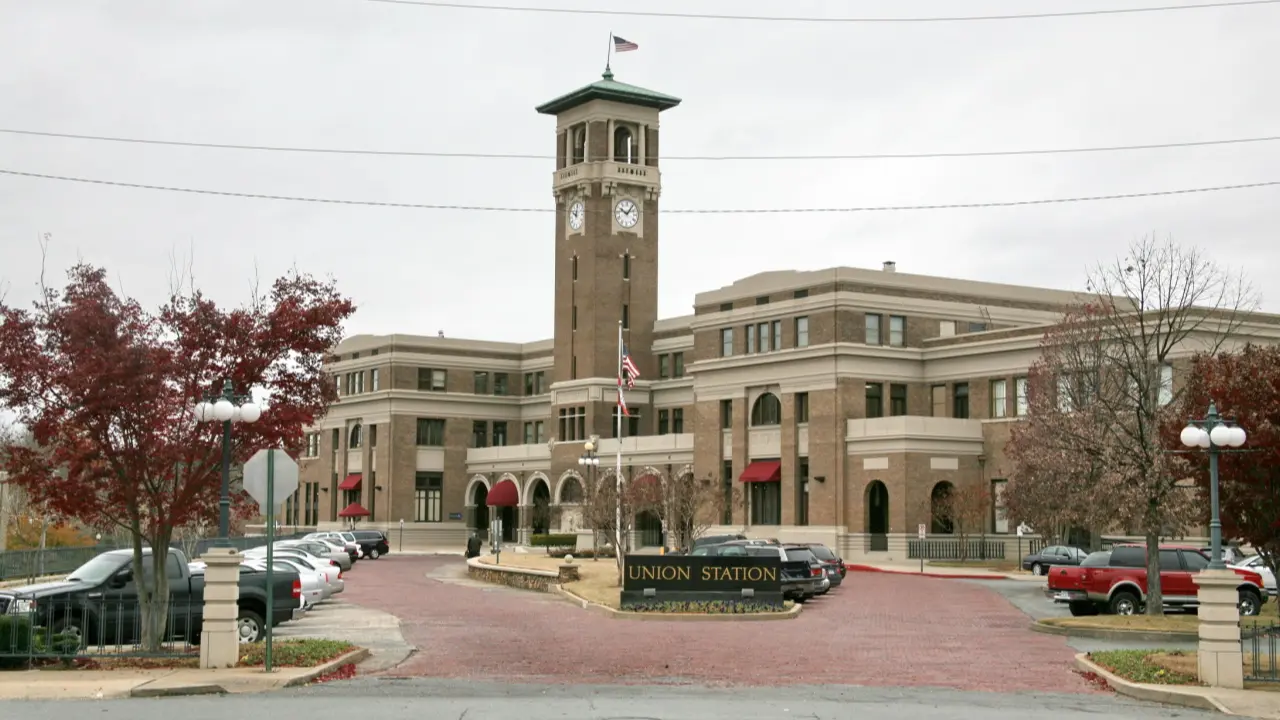 Amtrak Train Station Little Rock, AR (LRK)