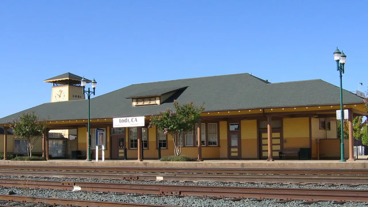 Amtrak Train Station Lodi, CA (LOD)