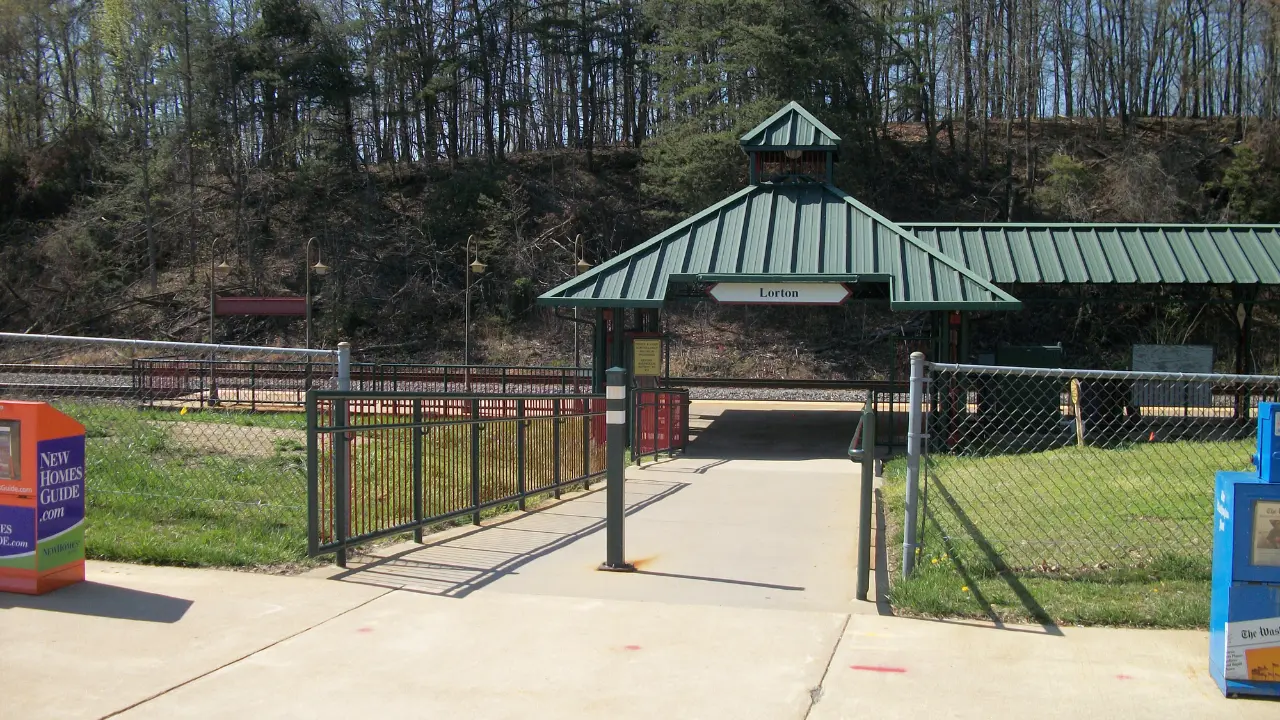 Amtrak Train Station Lorton, VA (LOR)