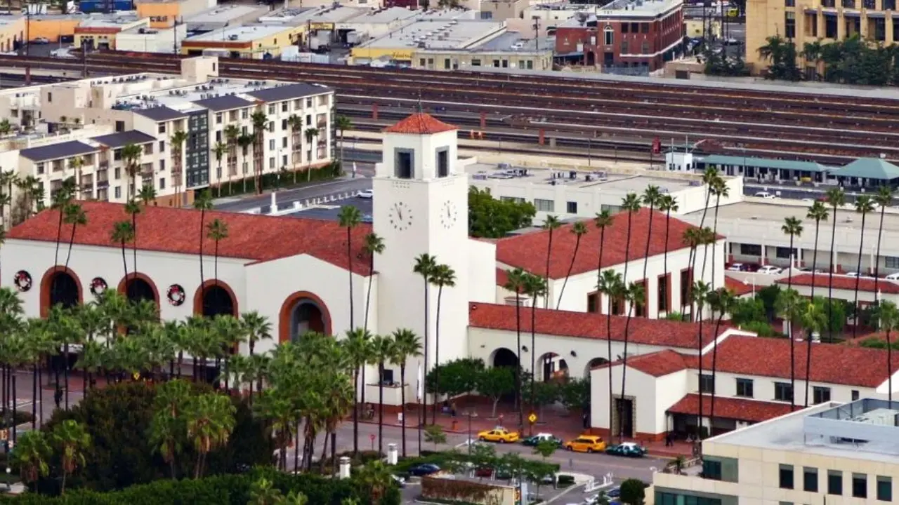 Amtrak Train Station Los Angeles, CA (LAX)