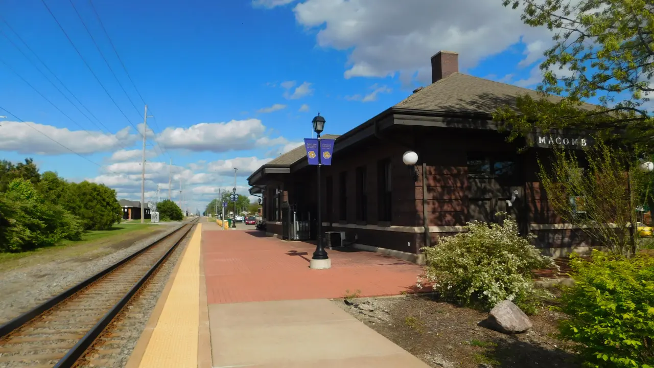 Amtrak Train Station Macomb, IL (MAC)