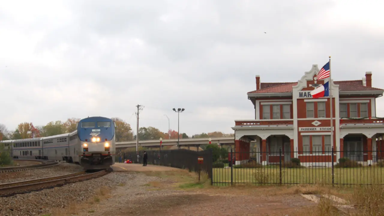 Amtrak Train Station Marshall, TX (MHL)