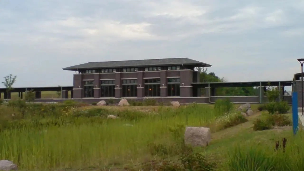 Amtrak Train Station Milwaukee Airport, WI (MKA)
