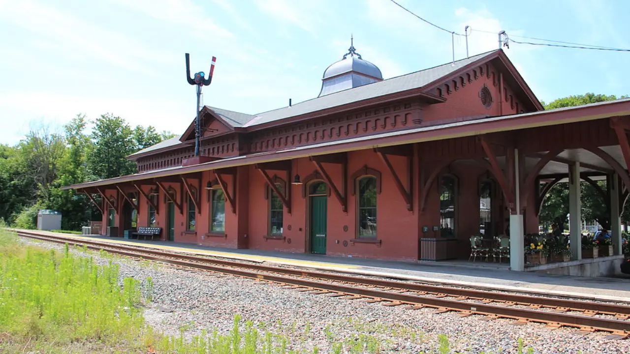 Amtrak Train Station Montpelier, VT (MPR)