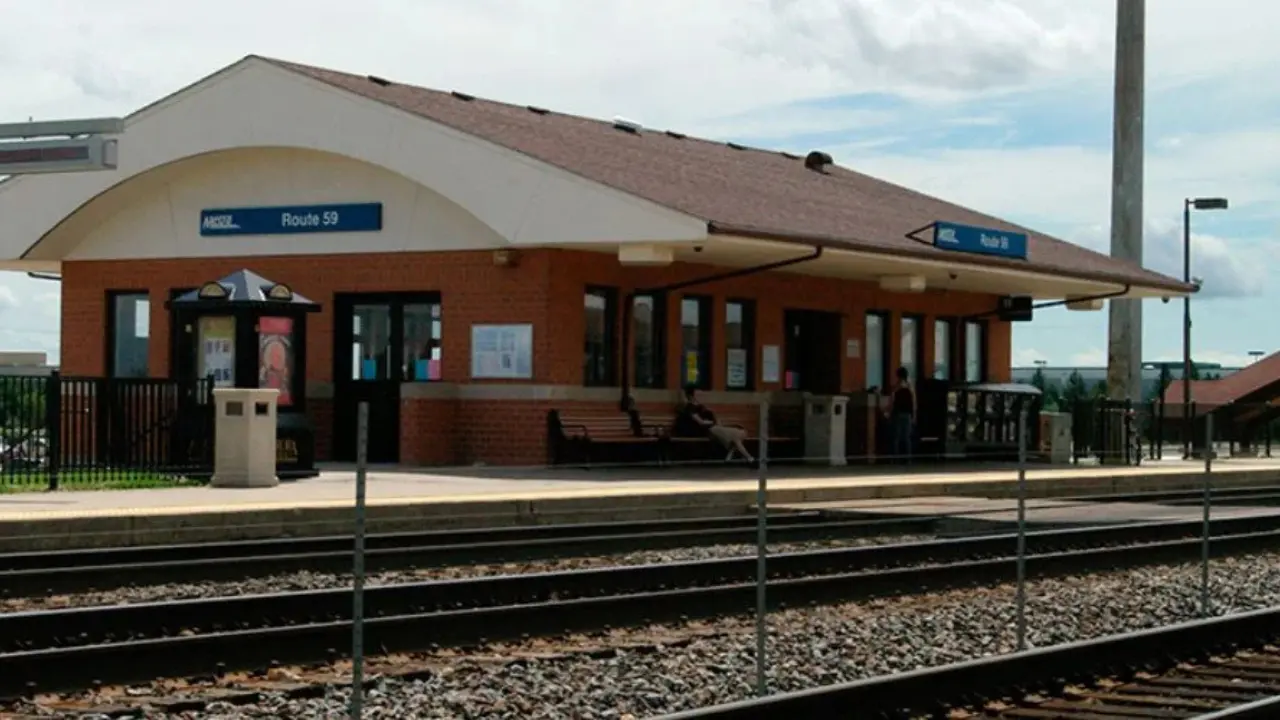 Amtrak Train Station Naperville, IL (NPV)