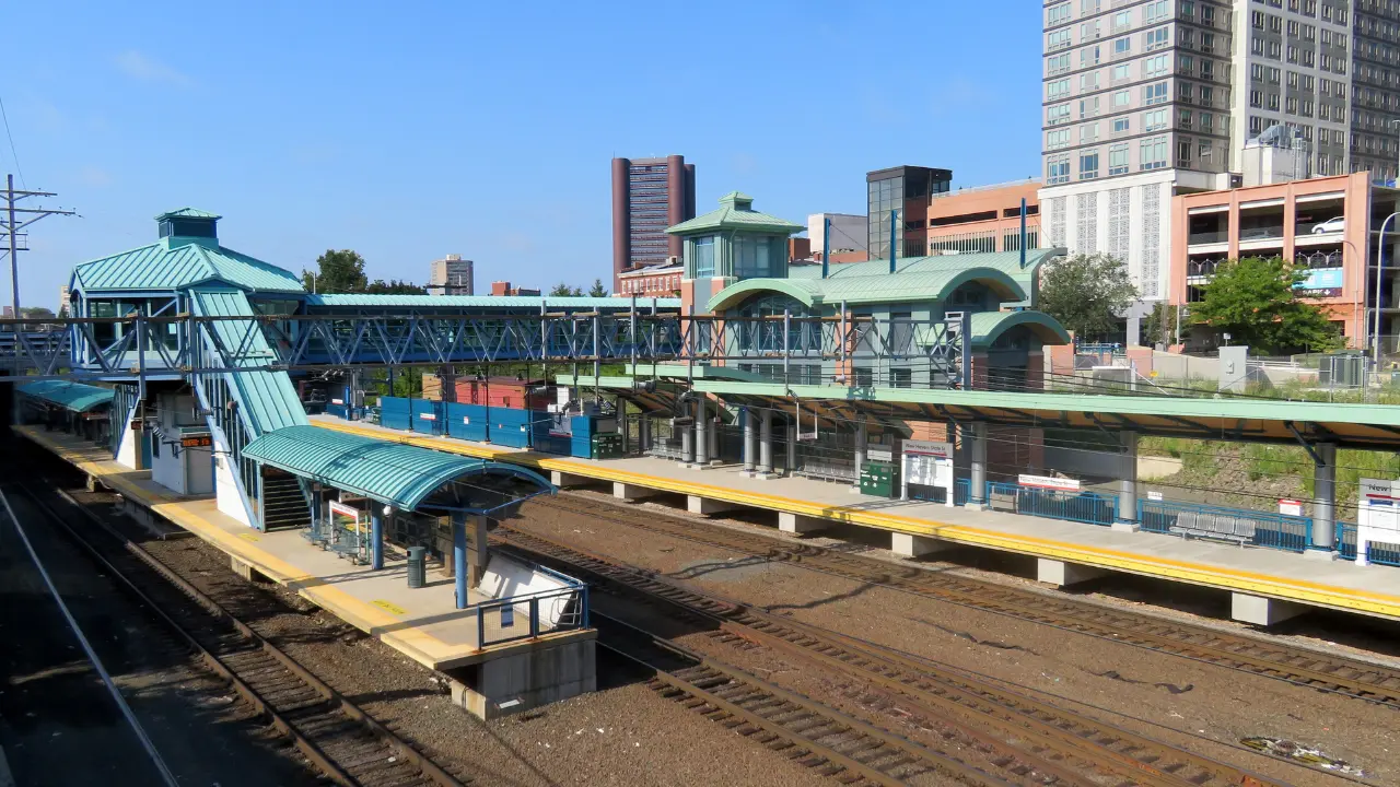 Amtrak Train Station New Haven State Street, CT (STS)