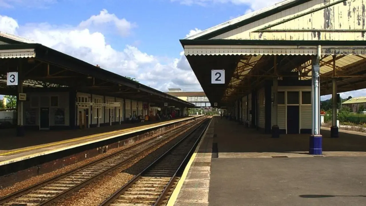 Amtrak Train Station Newton, KS (NEW)