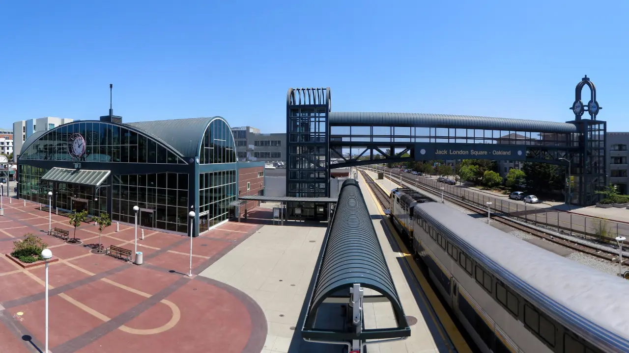 Amtrak Train Station Oakland-Jack London Square, CA (OKJ)
