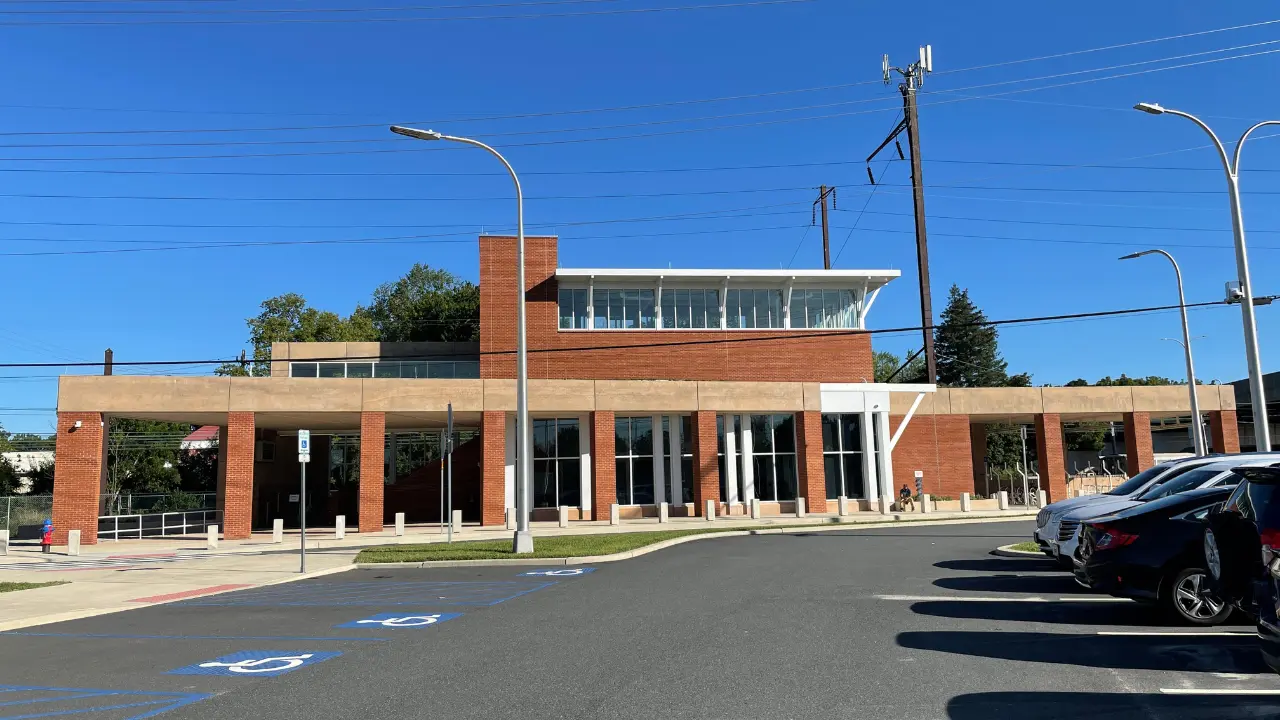Amtrak Train Station Thomas R. Carper Station, DE (NRK)