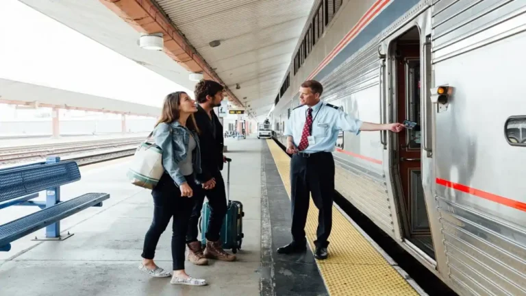 Unwritten Amtrak Etiquette Rules: Everything Passengers Should Know