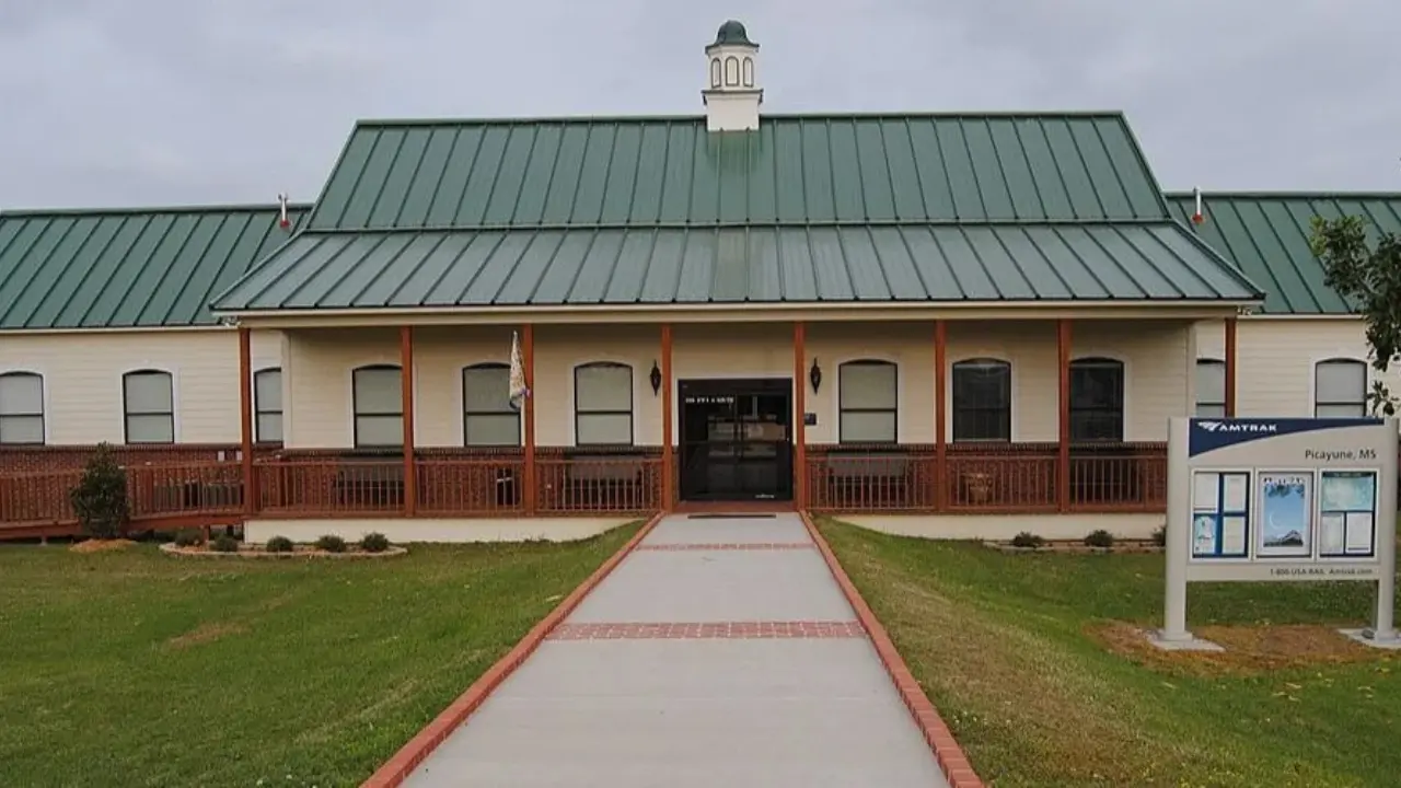 Amtrak Train Station Picayune, MS (PIC)