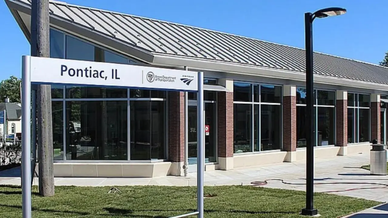 Amtrak Train Station Pontiac, IL (PON)