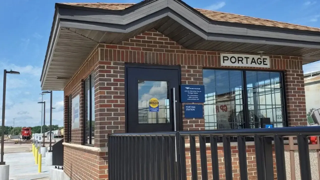 Amtrak Train Station Portage, WI (POG)