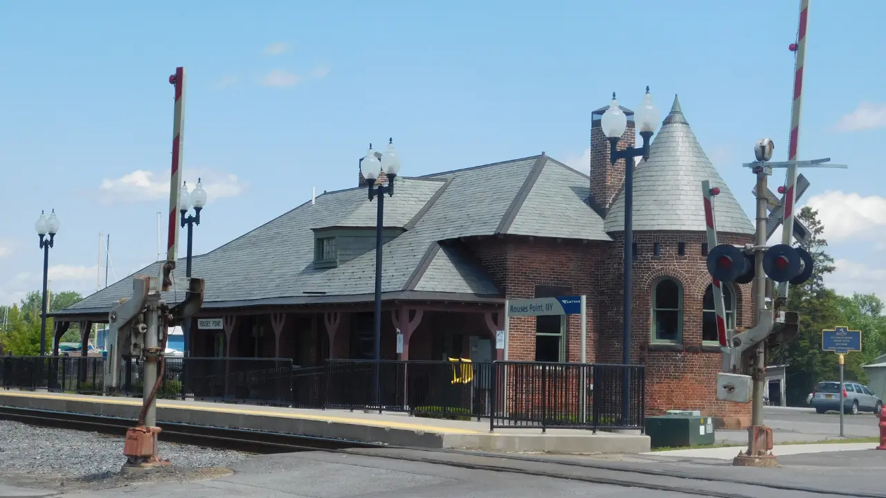 Amtrak Train Station Rouses Point, NY (RSP)