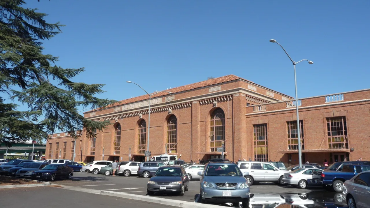 Amtrak Train Station Sacramento, CA (SAC)
