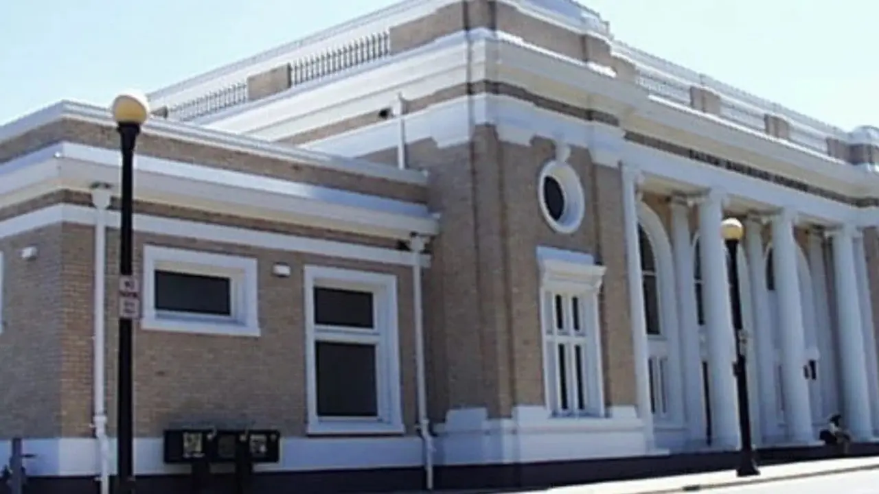 Amtrak Train Station Salem, OR (SLM)