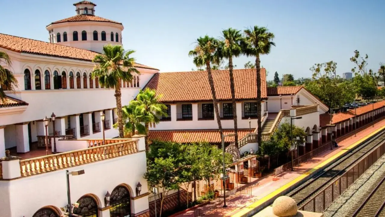 Amtrak Train Station Santa Ana, CA (SNA)