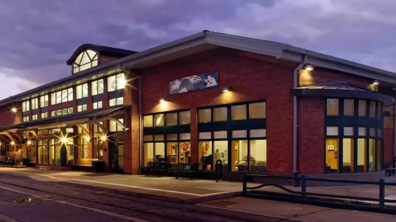 Amtrak Train Station Saratoga Springs, NY (SAR)