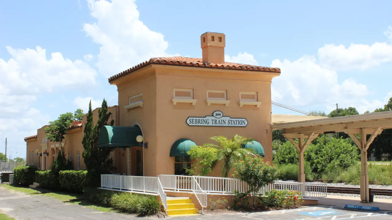 Amtrak Train Station Sebring, FL (SBG)