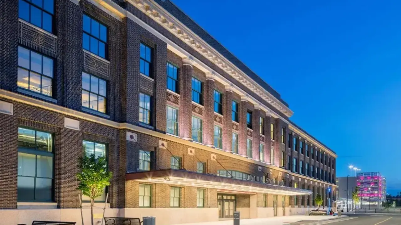 Amtrak Train Station Springfield, MA (SPG)