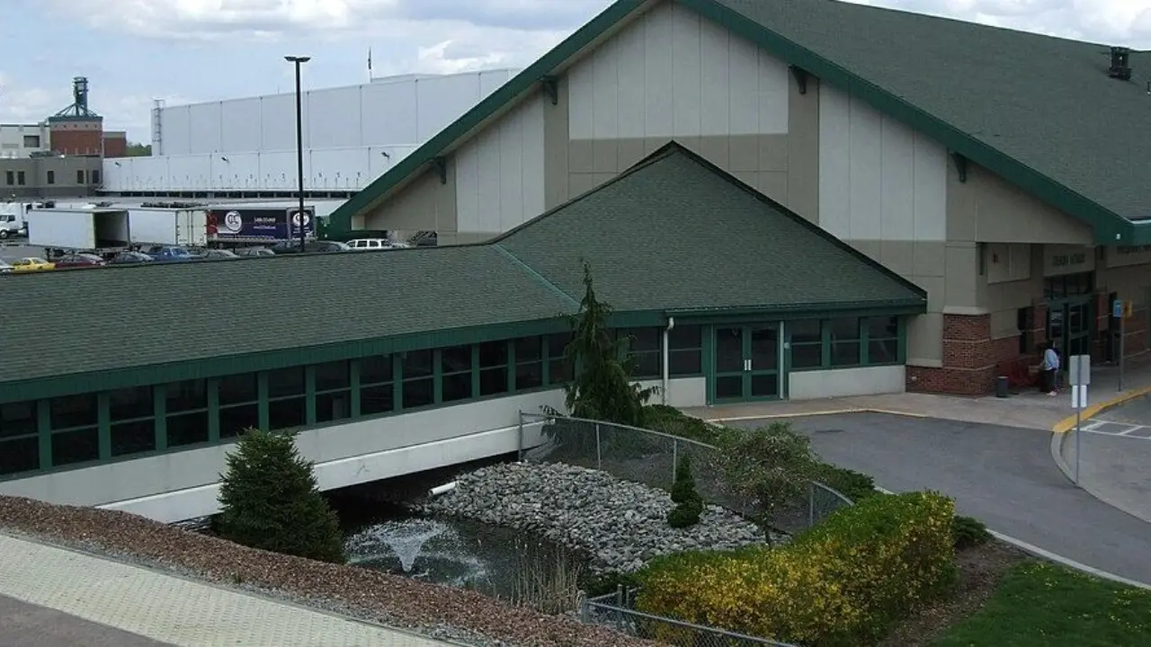 Amtrak Train Station Syracuse, NY (SYR)