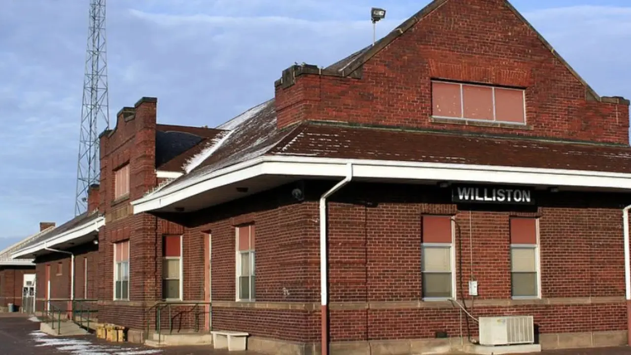 Amtrak Train Station Williston, ND (WTN)