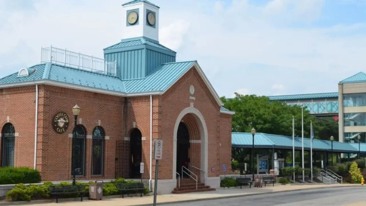Amtrak Train Station Woodbridge, VA (WDB)