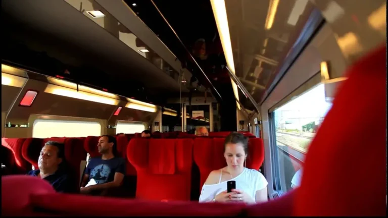 How to Make an Amtrak Reservation: Booking Methods, Ticket Types & Tips