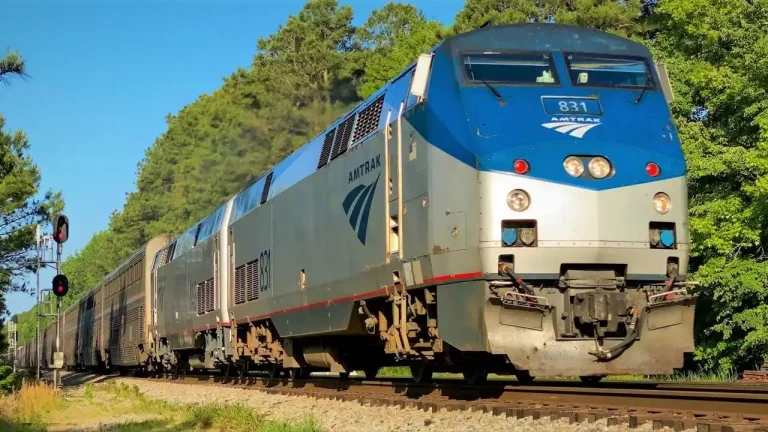 Amtrak Vs Flights: Is Amtrak Cheaper than Flying?